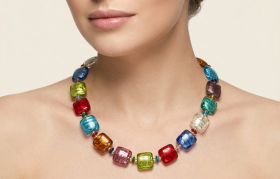 Image 1 of Collana artigianale in vetro di Murano con foglia d’argento – fatta a lume