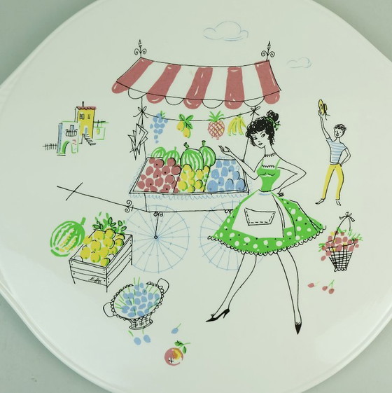 Image 1 of Taartbord uit de jaren 50, Grunstadt, met prachtige decoratie, zuidelijk tafereel, fruit- en groenteverkoper.