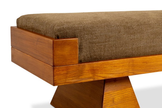 Image 1 of Panca in frassino e velluto mohair verde. Contemporanea