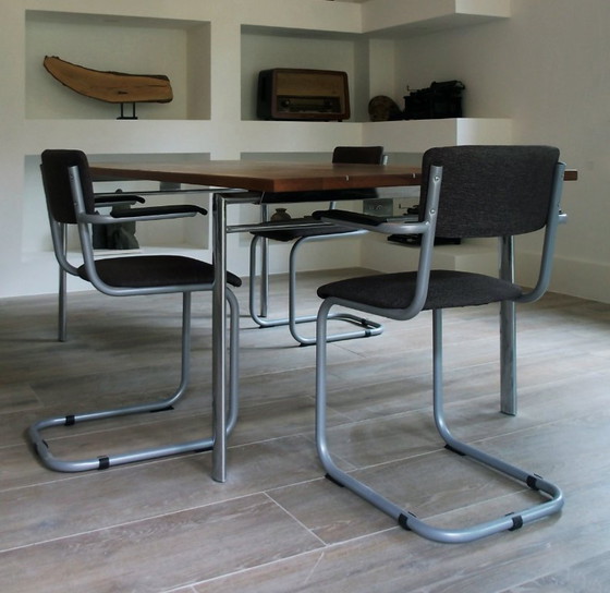3 slede-/cantileverstoelen – Eetkamerstoelen, Textile (photo 11 of 16)