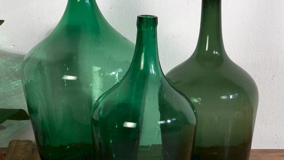 Antique green demijohns (c.1920). Set of 3 pieces #44 – Glass & Decanter, Glass (photo 3 of 10)