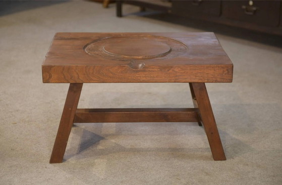 Brutalist coffee table in elm from the 1950s. – Wood (photo 10 of 12)