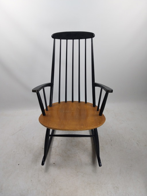 1 X Scandinavian Rocking Chair In Style From Tapiovaara.