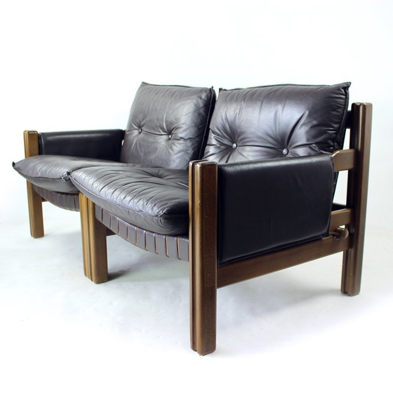 Image 1 of Sofá de dos plazas de nogal y cuero de Boris Hála para Ton, 1986
