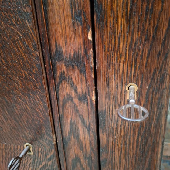 Antique oak sideboard with a central glass door and striking ball feet – Wood (photo 5 of 15)