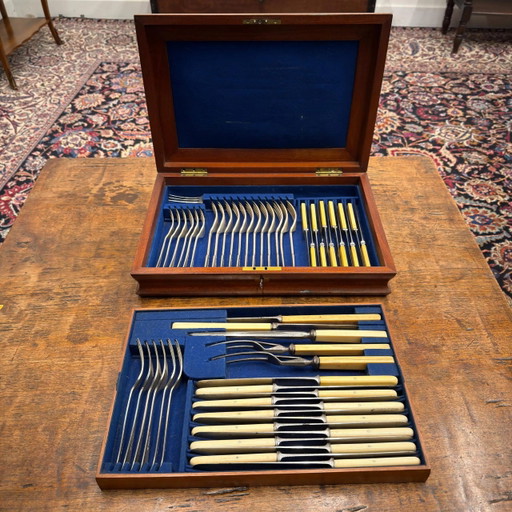 Set di posate antico inglese placcato argento con custodia
