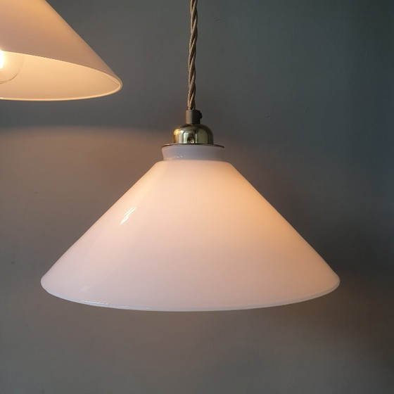 Set di 2 Lampade a sospensione Vintage in vetro opalino – Metallo (photo 14 of 17)