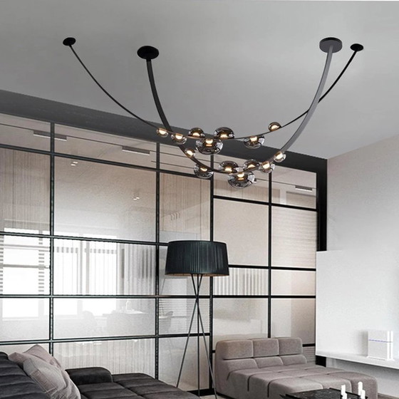 Image 1 of Dekorativer LED-Kronleuchter aus Kunstleder mit minimalistischem Design (2 Gürtel)