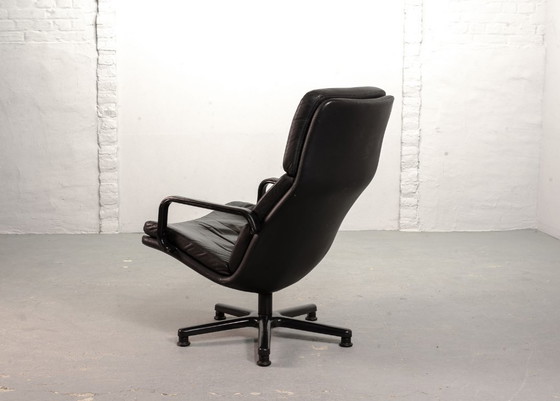 Nederlandse design draaibare loungestoel van zwart leer, F-serie, ontworpen door Geoffrey Harcourt voor (photo 3 of 13)