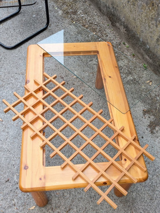 Image 1 of Opengewerkte salontafel van grenenhout en glas, Frankrijk, 1980