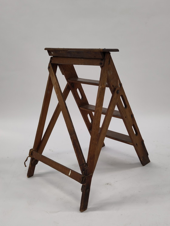 Image 1 of Antique wooden library ladder