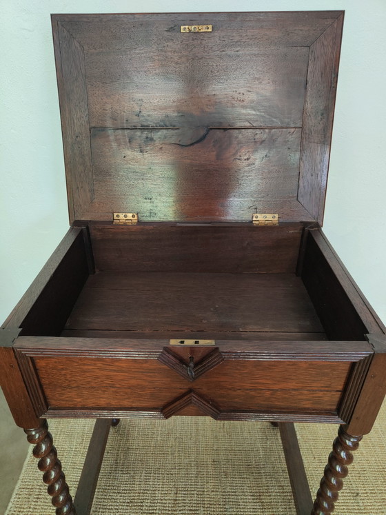 Antieke Sidetable in Jacobijnse Stijl met Barley Twist Poten – Ladekasten, Wood (photo 8 of 8)