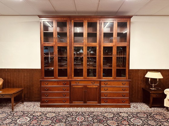 Librería clásica inglesa de caoba – Vidrio, Madera (photo 2 of 20)