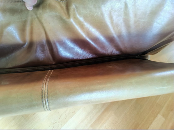 Image 1 of Set di divani in pelle di bufalo vintage: design senza tempo, comfort ineguagliabile e carattere autentico