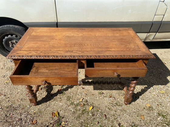 Image 1 of Schreibtisch mit 2 Schubladen im Stil Louis XIII aus Eiche mit gedrehten Beinen 130x65cm