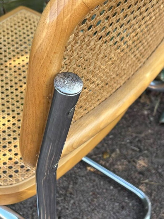 Image 1 of Stuhl aus Holz und Rohrgeflecht im Stil von Marcel Breuer