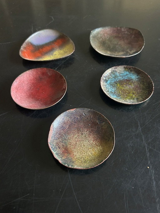 5 enameled copper bowls
