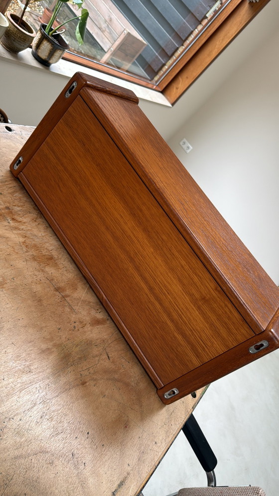 Mensola da parete vintage in legno di teak Dyrlund – Scaffali a muro, Wood (photo 9 of 9)