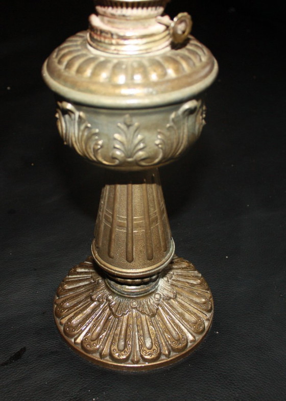 Image 1 of Lampada a cherosene antica in ottone – altezza 50 cm – Pezzo unico da collezione