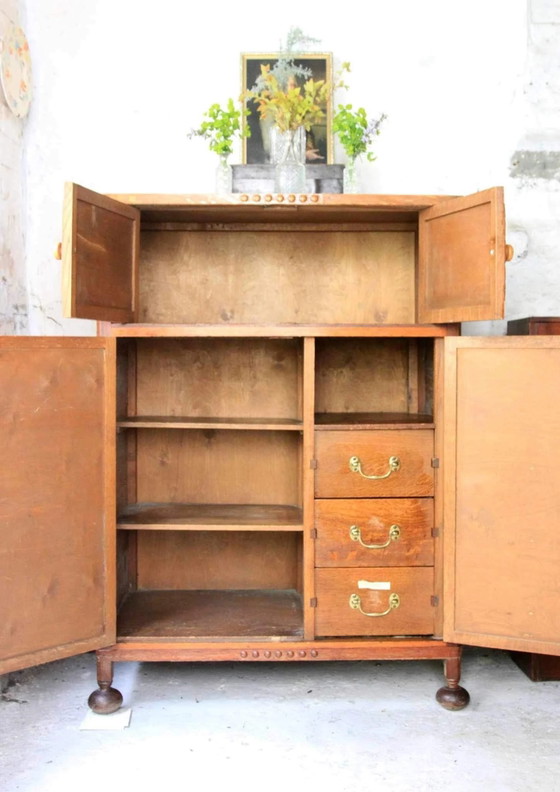 Credenza in rovere intagliata a mano, anni '80 dell'Ottocento – Armadi contenitori, Legno (photo 3 of 6)