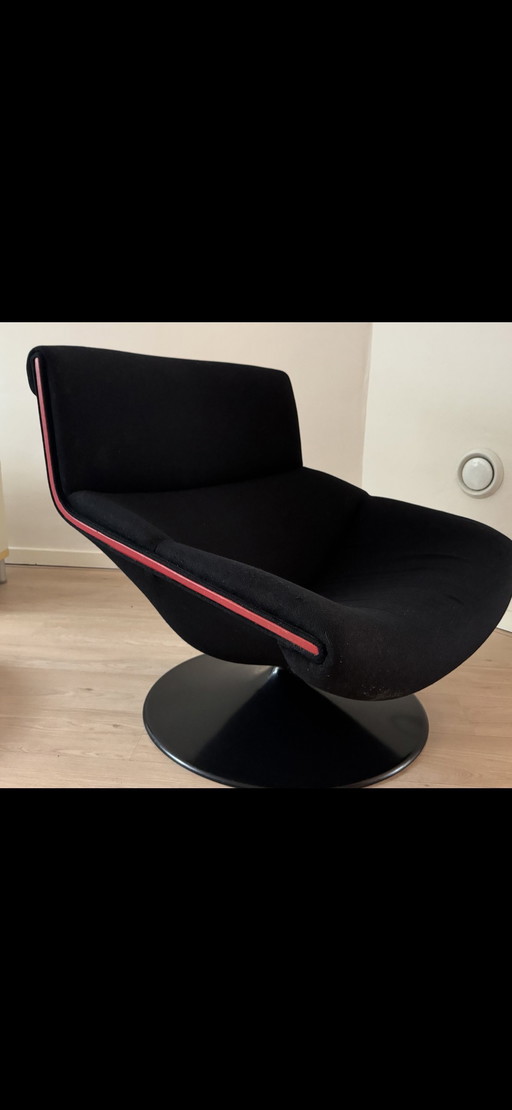 Artifort F520