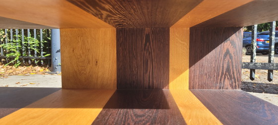 Image 1 of Tavolino da caffè di design con cassetti, fatto a mano