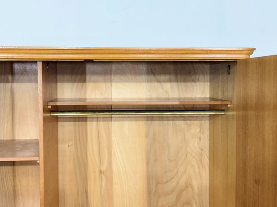 Image 1 of Sehr schöner Kleiderschrank 60er Jahre – Eiche – Top Zustand