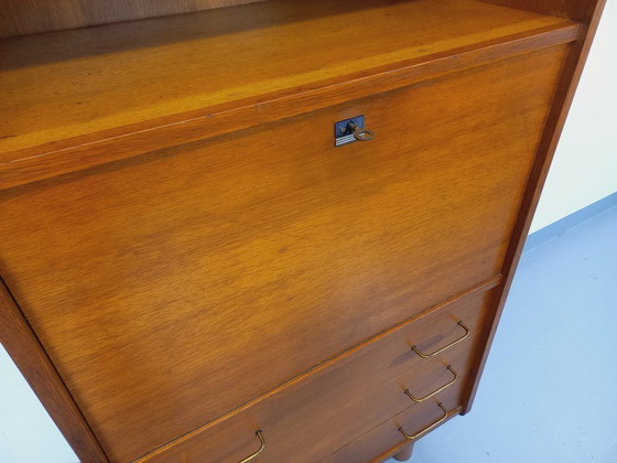 Image 1 of Vintage eikenhouten secretair bureau uit de jaren 50/60.