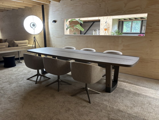 Image 1 of Minotti Raphael Dining Chairs Draaibaar Showmodel 8 Stuks Beschikbaar