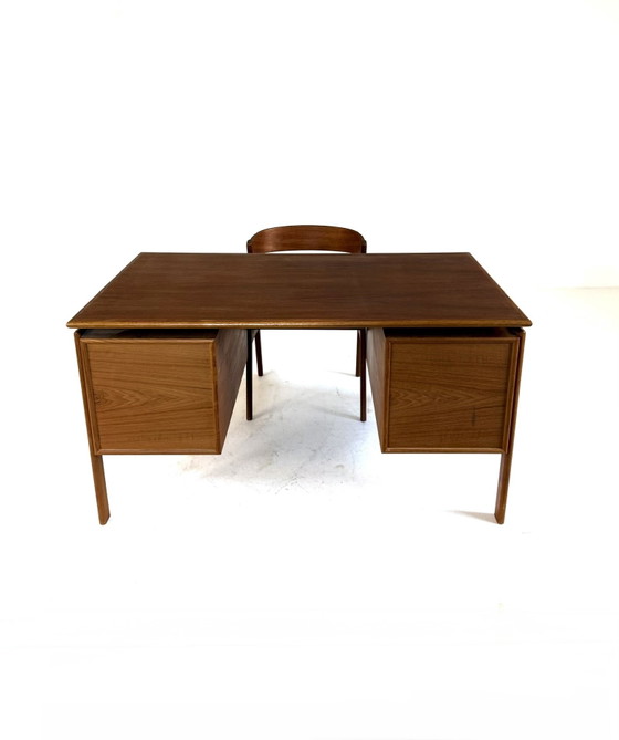 Image 1 of Vintage teakhouten vrijstaand bureau, Arne Vodder ‘60
