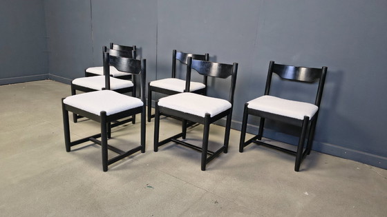 Image 1 of Vintage zwarte houten eetkamerstoelen, jaren 70