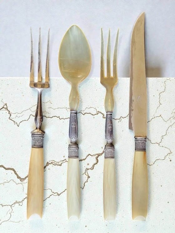 Gigot / Salad cutlery in Bakelite – Cutlery Sets, Art Deco (photo 4 of 11)