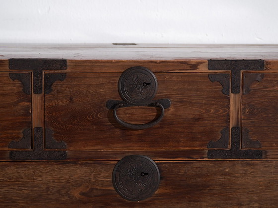 Japanese Sendai Isho-dansu large cedar and iron tansu, Meiji-Taishō period (c. ) #42 – Chest of drawers (photo 34 of 40)