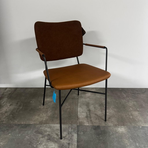 Kiko 3.0 set of 4 – Bert Plantagie, eetkamerstoelen, Plastic, Textile
