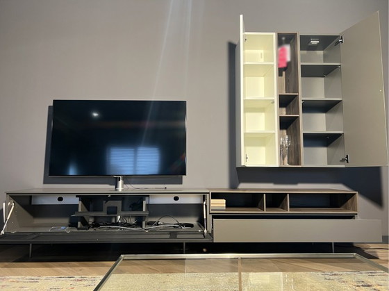 Image 1 of Mobile TV Spectral Next Media