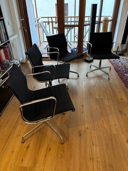 4x Vitra Eames Chair EA207