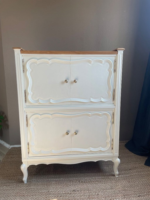 Mobili vintage in stile Luigi XV