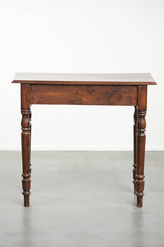 Image 1 of Antique English oak side table/hall/corridor table from the early 19th century with a beautiful appearance.