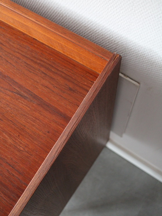 Image 1 of Coiffeuse danoise vintage en teck