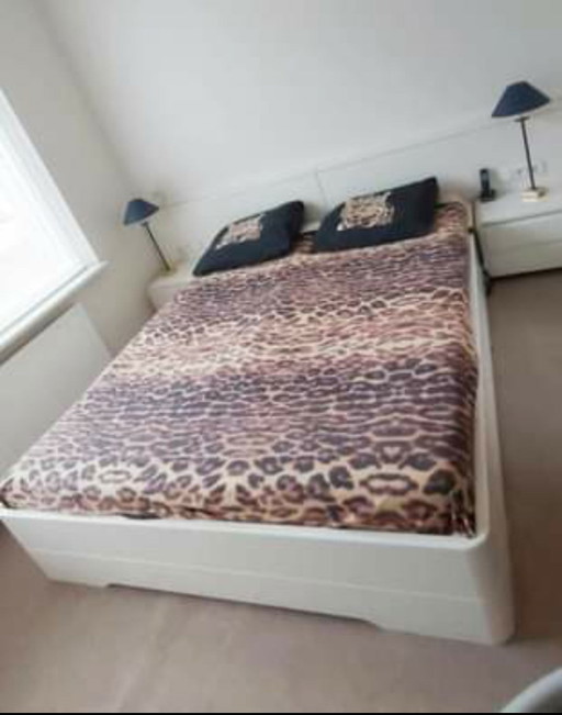 Auping 2 persoons bed incl. nachtkastjes