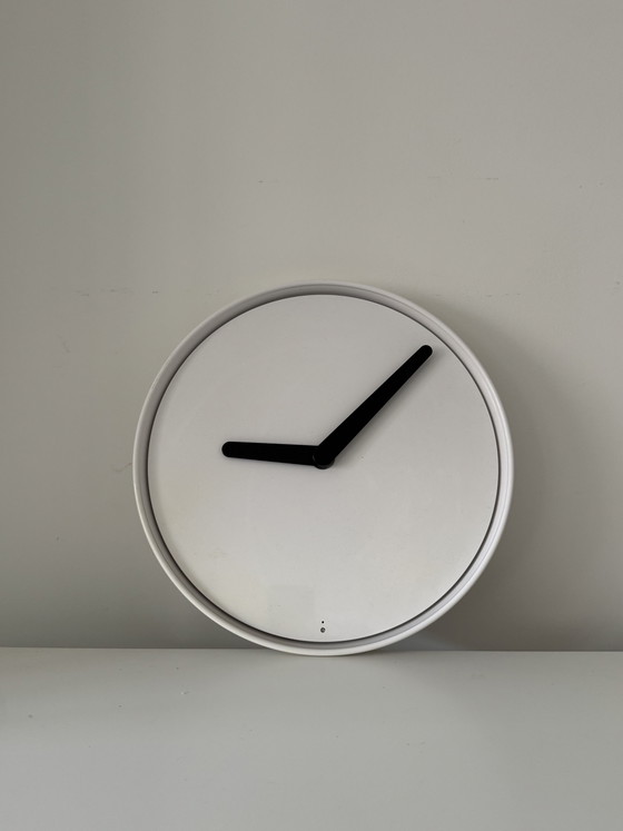 IKEA STOLPA Vintage Wall Clock with Illuminated Rim – Plastic (photo 4 of 6)