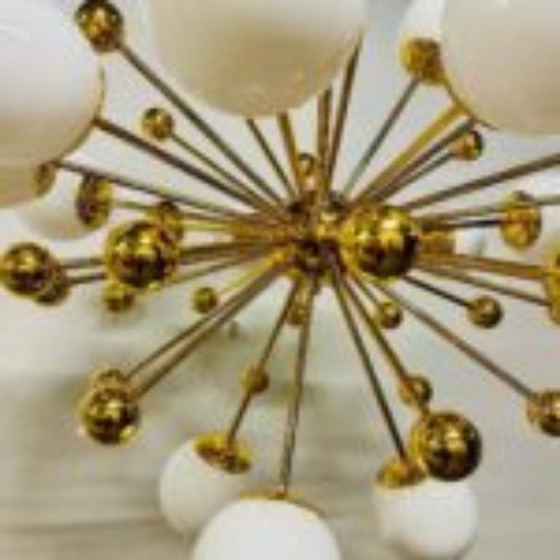 Lampadario Sputnik anni '70, Metallo, Vetro, Dorato, Mid Century Modern (foto 7 di 7)