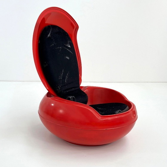 Image 1 of Huevo de jardín GN1 negro y rojo de Peter Ghyczy para VEB Synthese, década de 1970.