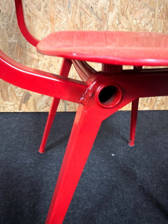 Image 1 of Ahrend de Cirkel Revolt chair