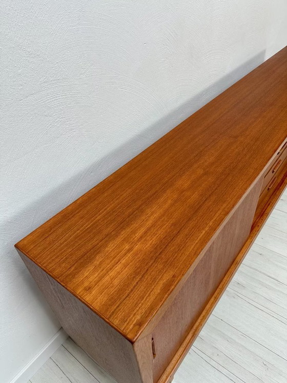 Image 1 of Grande credenza danese vintage di metà secolo in teak anni '60