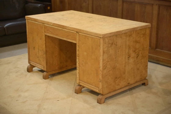 English desk in birch veneer with bee pattern marquetry from the 1950s. – Wood, Vintage (photo 13 of 14)
