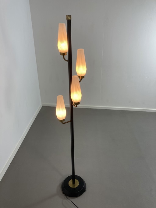 Vintage Französisch/Italienisch Schwarz mit Messing und Opalglasschirme '60 Stehlampe