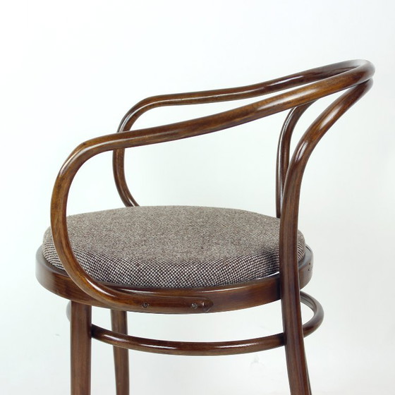Poltrona August Thonet No. 30 In Legno Curvato Per TON, Cecoslovacchia, Metà XX Secolo – Poltrone, Textile (photo 9 of 13)