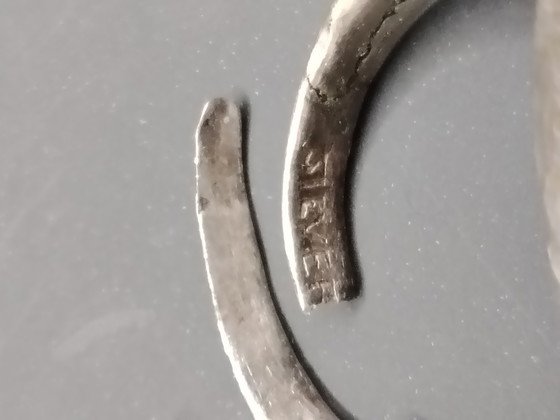 Image 1 of Antiker Ring aus Nachlass, Silber und Bein. Unikat. Handarbeit. Größe verstellbar. Sammlerobjekt 