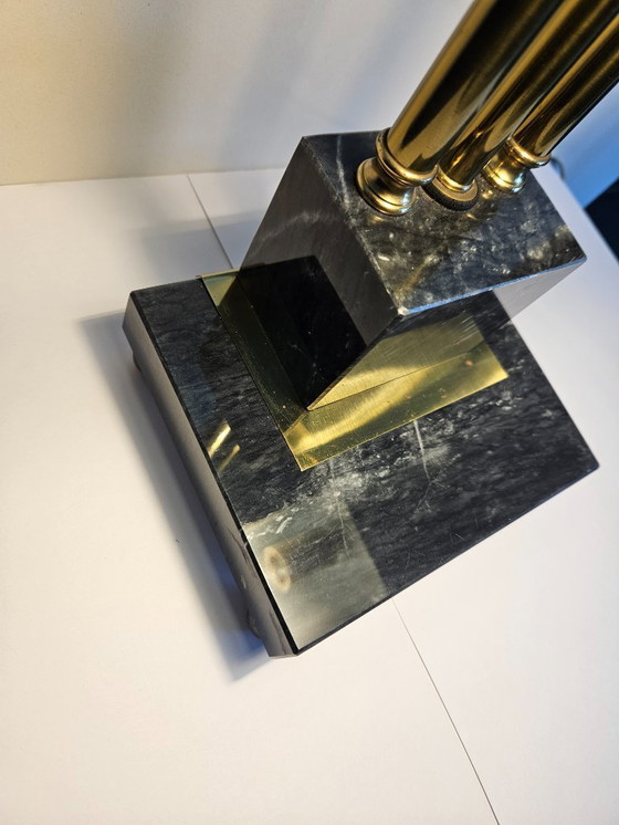 Image 1 of Lámpara alta de notario/banquero/escritorio sobre una base de mármol.